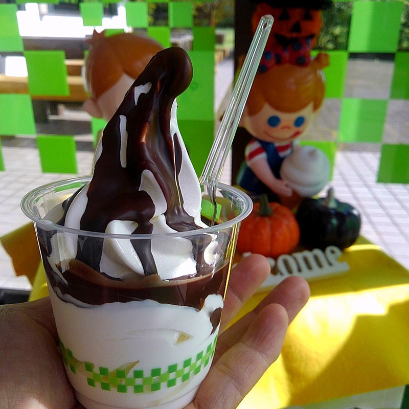 ヤスモッカソフト　チョコソース(金成パーキングエリア（上り線）スナックコーナー )