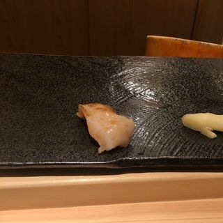 鯛(鮨　花おか)