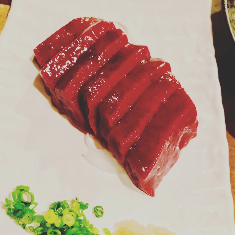 レバ刺し(ホルモン屋だん 錦糸町店)