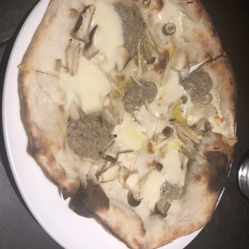 キノコとモッツァレラチーズ(ALBAR)