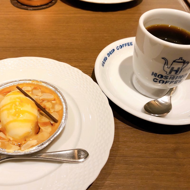 生キャラメルチーズケーキ バニラアイス添え(星乃珈琲 キャナル シティ博多店)