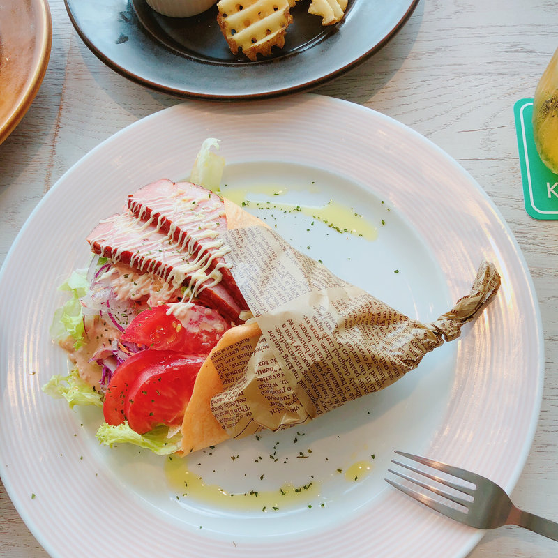 BLTフラワーブーケ(ザ・カリフ キッチン オキナワ)