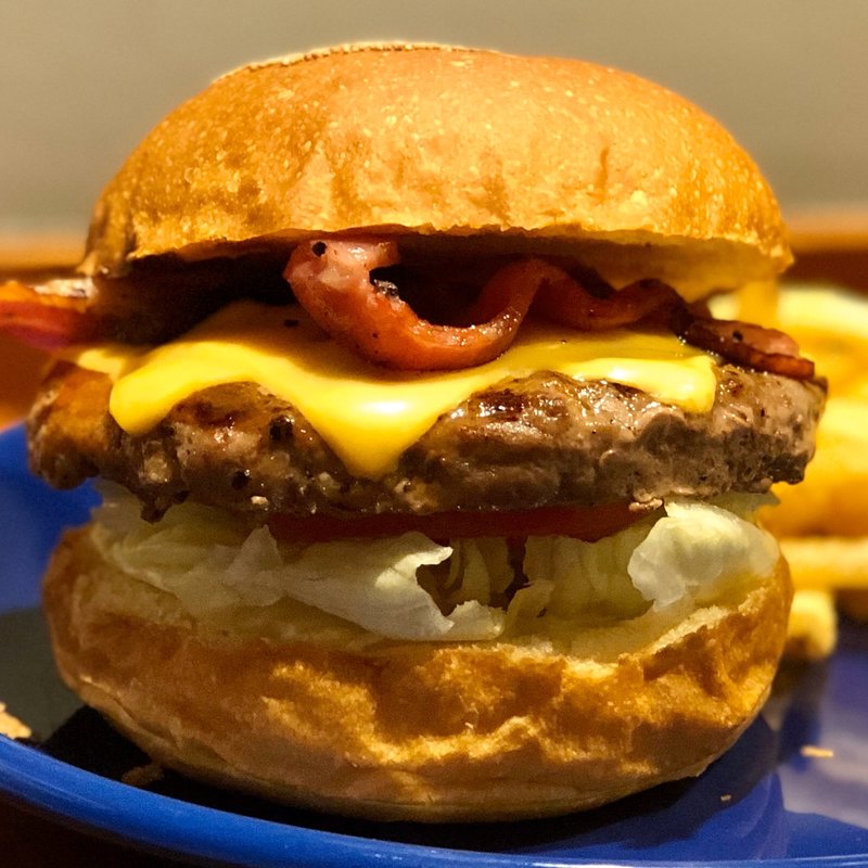 ベーコンチーズバーガー(Burger Shop HOTBOX)