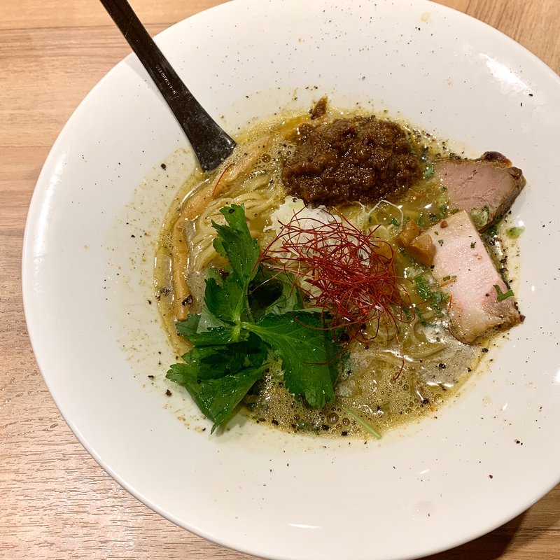 フォアグラソース薫る煮干しと南瓜のラーメン(Nii)