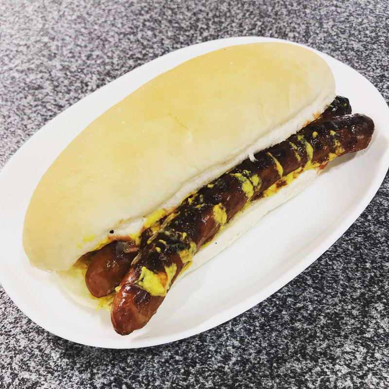 粗挽きWフランク(焼きたてコッペ製パン)