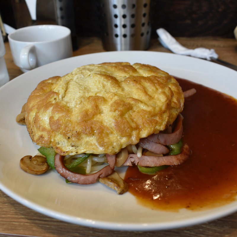 あんかけパスタ たまごトッピング(あんかけ太郎 名古屋城金シャチ横丁)