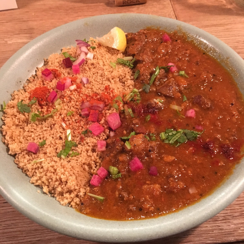 惑星直伝ラムカレー　クスクスと香草添え(フレンチビストロ　胃袋にズキュン)