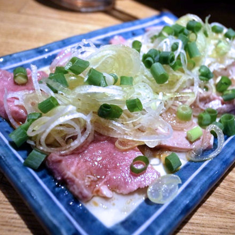 炙り上たん刺(もつ焼き 煮込み 楓)