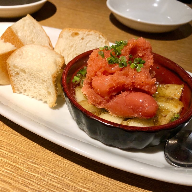 明太子とじゃが芋のアヒージョ(Fish Market丸秀)