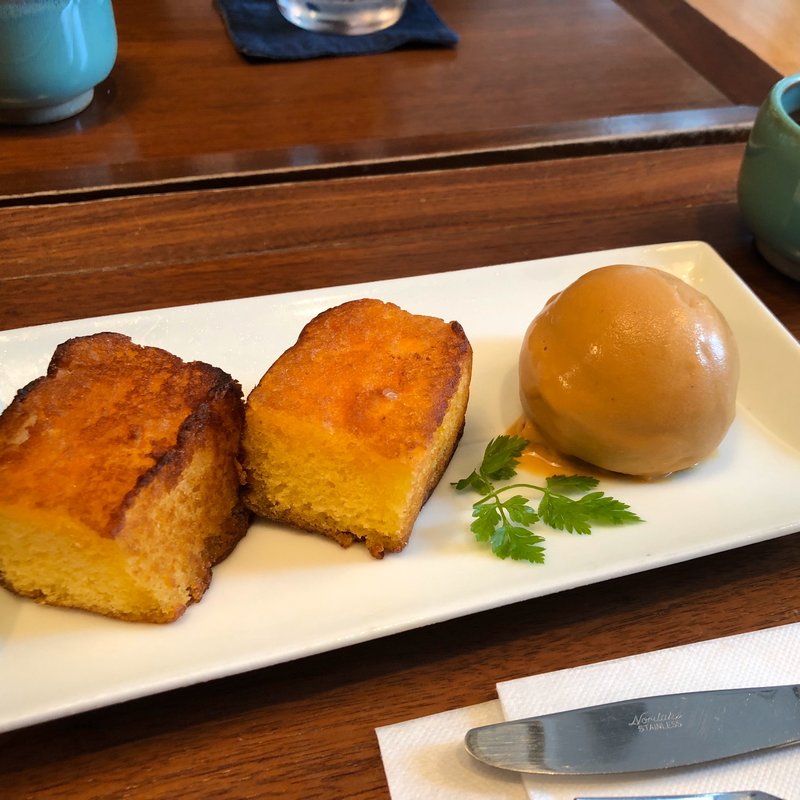  かすていらバター焼き	(博多 鈴懸本店)