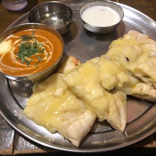 ゴルゴンゾーラチーズナン&プレミアムバターチキン(ターリー屋 南新宿店 )