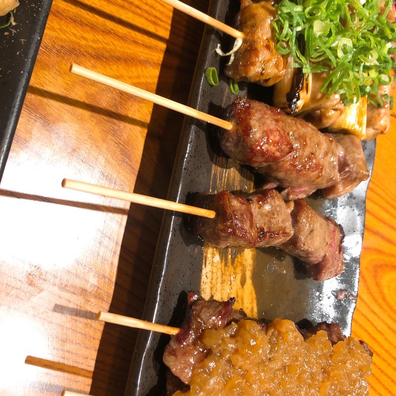 トロもつ串、牛ハラミ、カルビ串(築地銀だこハイボール酒場 新大阪店 )