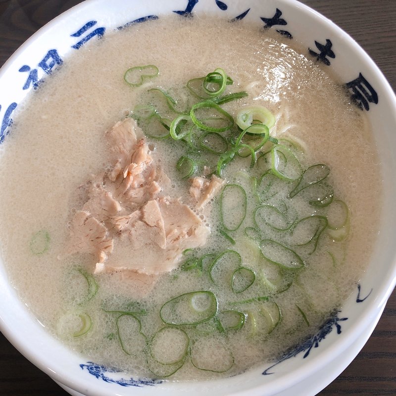 ラーメン(博多 元祖ラーメン長浜 たま屋)