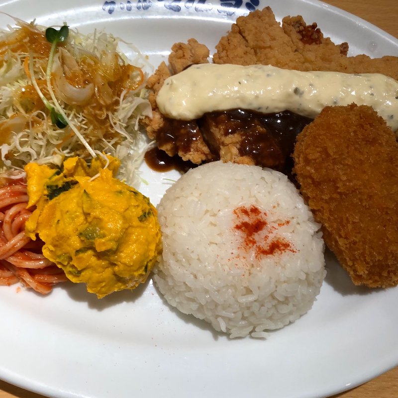 チキン南蛮とカニクリームコロッケ(プチ グリル マルヨシ)