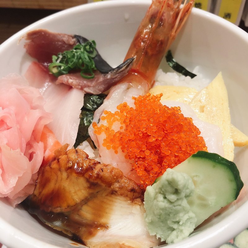 海鮮丼(牡蠣とワイン立喰い すしまる なんばウォーク店)