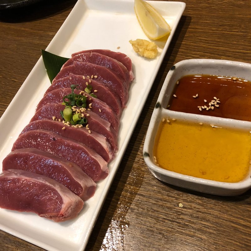 朝採れレバ刺し(ぶーたん)