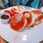 苺のチョコフォンデュパンケーキ(湘南パンケーキ )