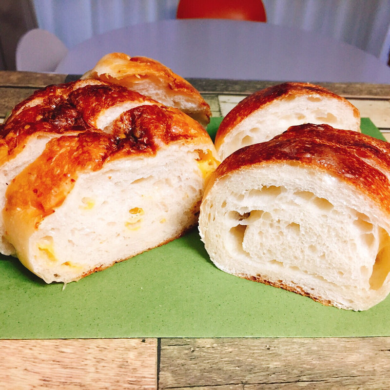 塩バターパン  チーズフォカッチャ(オレノパン オクムラ 烏丸本店 （ORENO PAN okumura）)