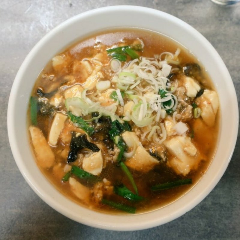 麻婆メン(中華餃子 丸八)