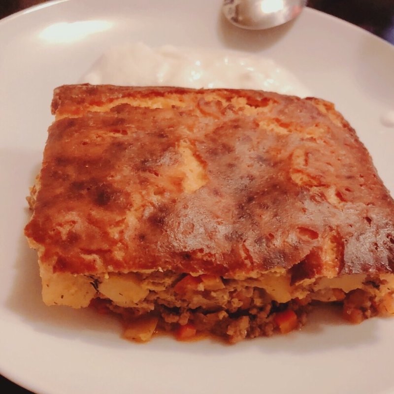 ブルガリア風　ムサカ　　（ひき肉とジャガイモのオーブン重ね焼き)(Orphic Bar)