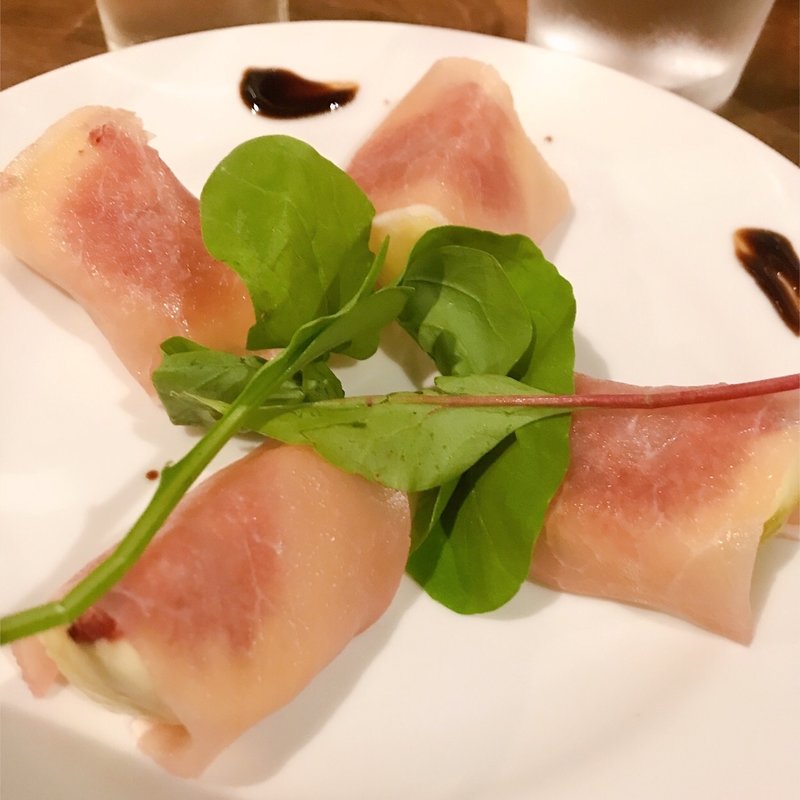 無花果と生ハムのバルサミコソース(酒商　熊澤 )