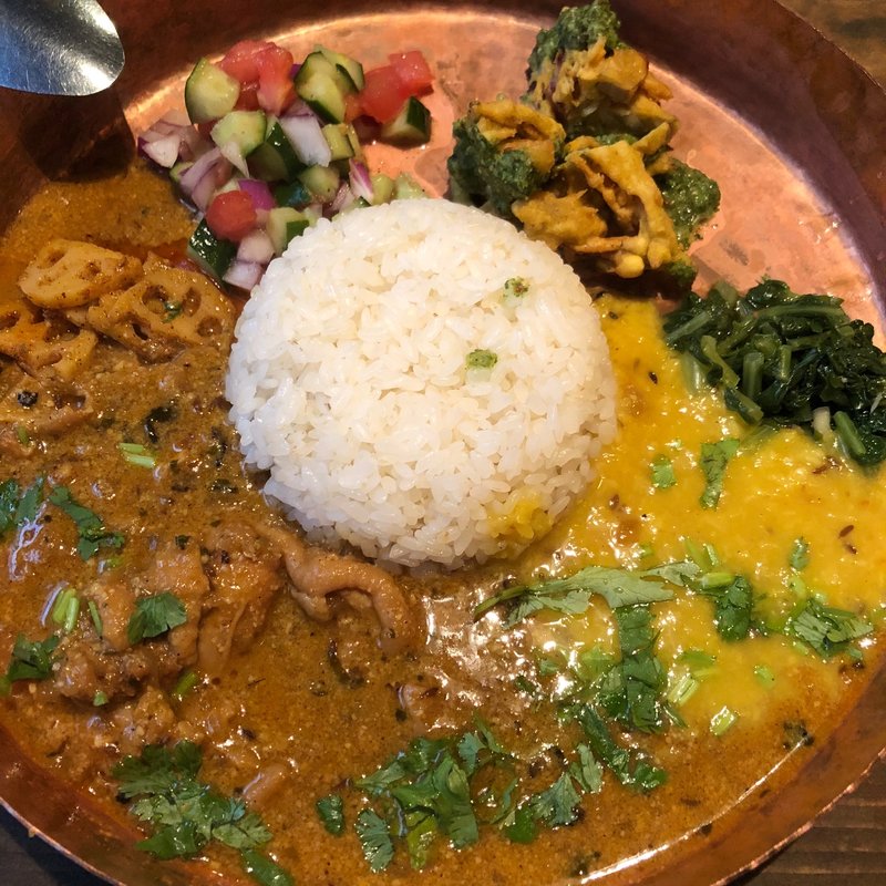 チキンビンダルー（間借り営業）(イロイロ （iloilo）)