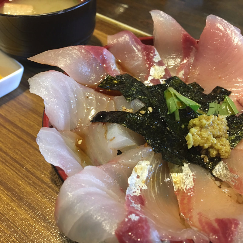 おまかせ丼(海鮮丼てんや)