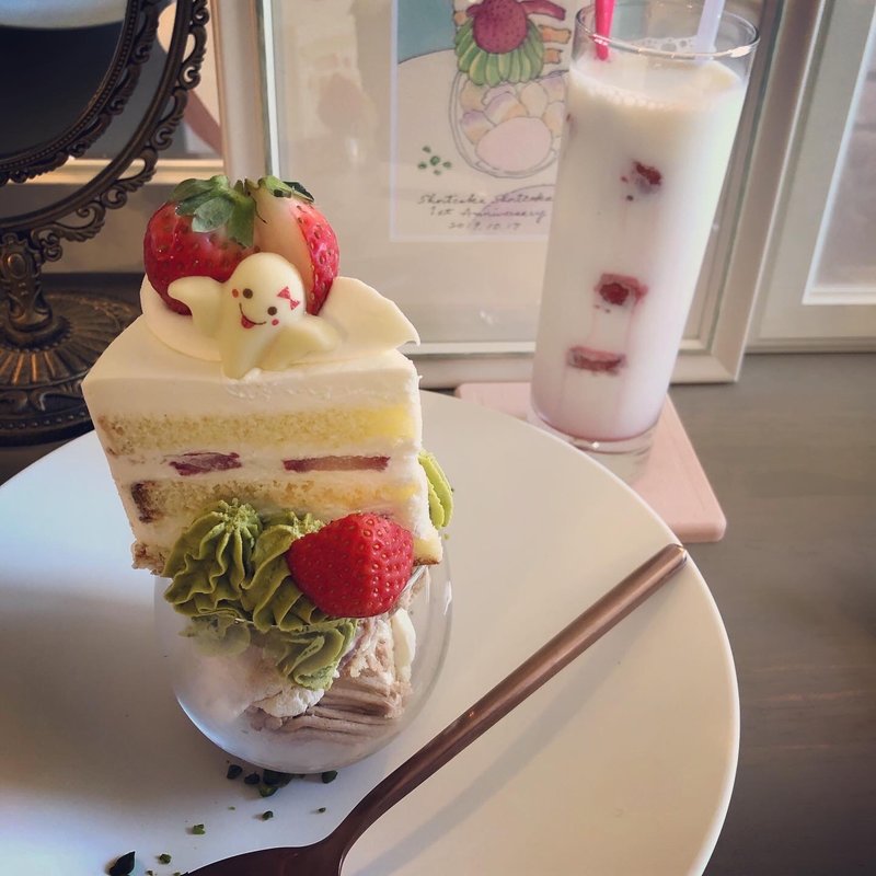 気まぐれパフェ　セット(ショートケーキショートケーキ)