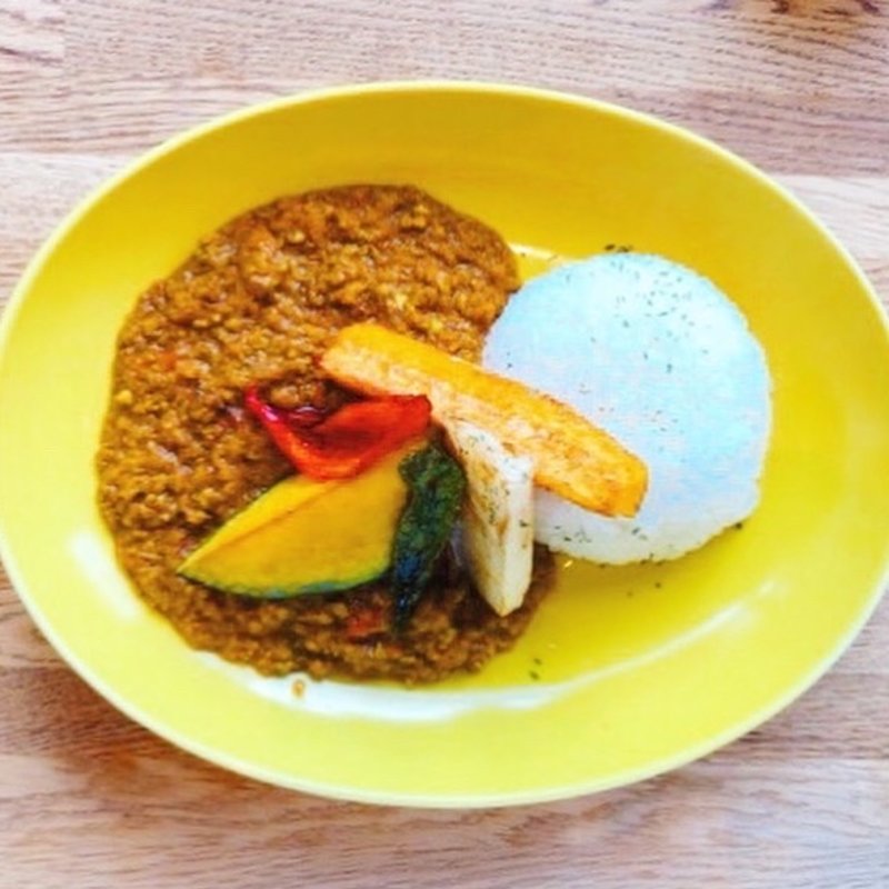 ビール屋仕込みのカレー（サラダ、スープ付き）(ふたこビール醸造所)