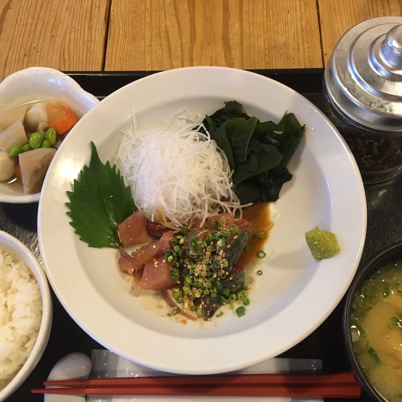 胡麻鯖の定食(梅山鉄平食堂 )