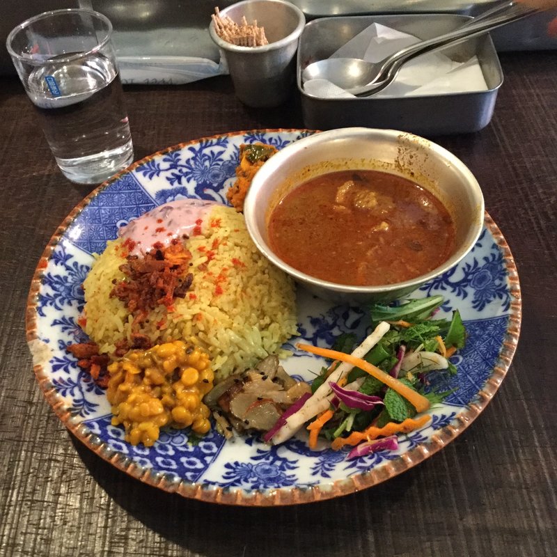 (スパイスカレーまるせ )