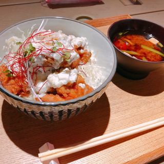 チキン南蛮丼(サナギ)