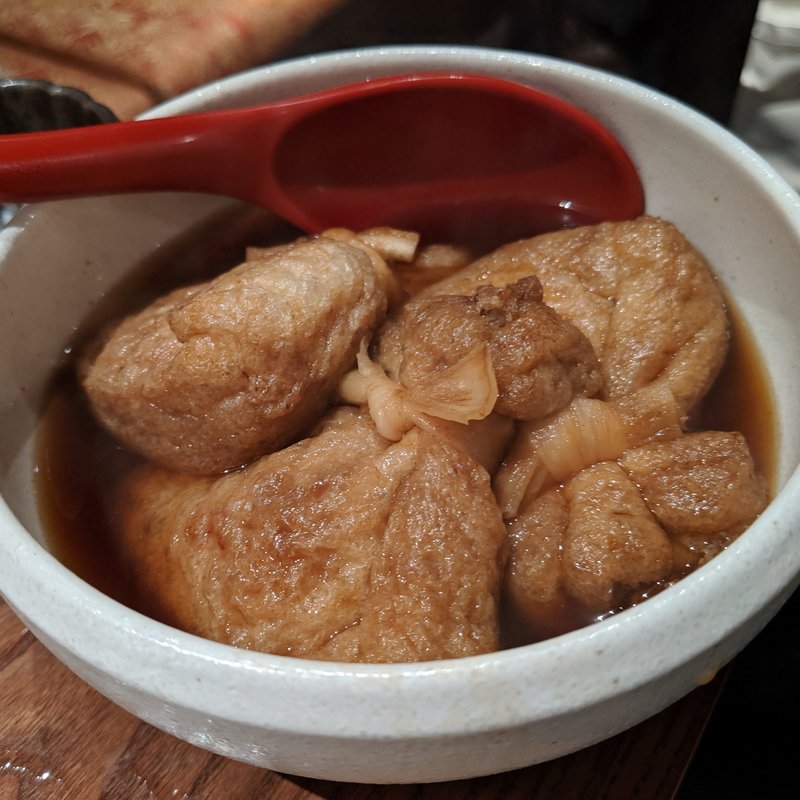 まっ黒おでん（餅巾着）(おでん屋 ずぶ六)