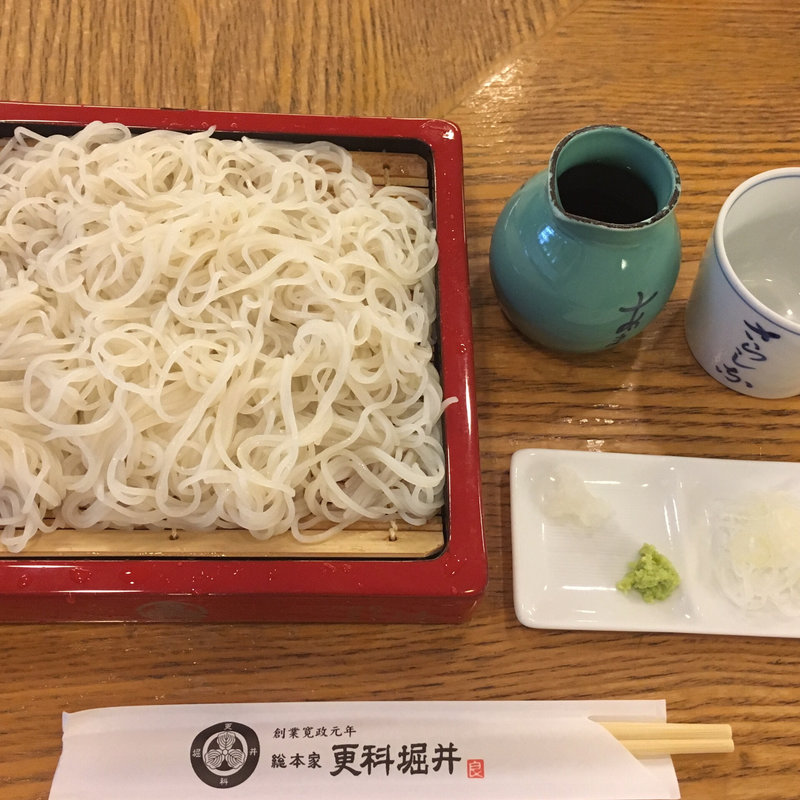 さらしな(総本家更科堀井 本店 （そうほんけさらしなほりい）)