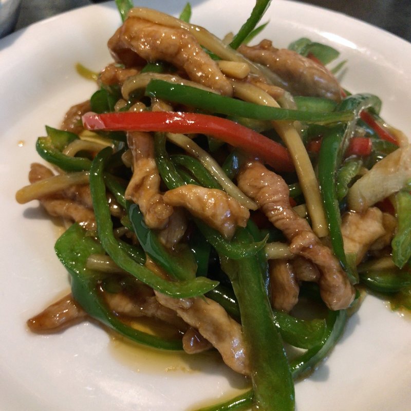 チンジャオロース(上海小籠包 厨房 阿杏本店)