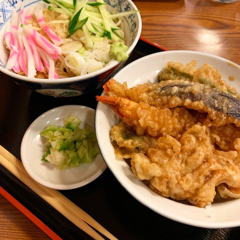 冷たいお蕎麦と天丼のセット(福招庵)