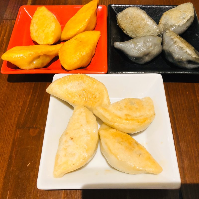 白龍・黒龍・レッドドラゴン餃子焼き(PAIRON／PAIRON餃子工房)