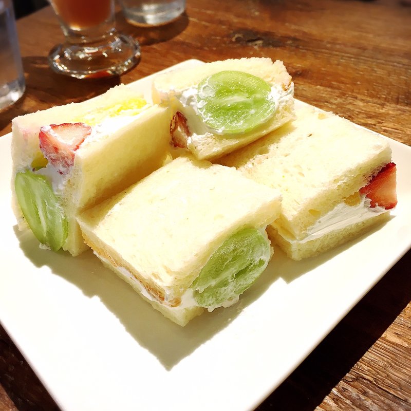 フルーツサンド(Fruit Parlor COCORO)