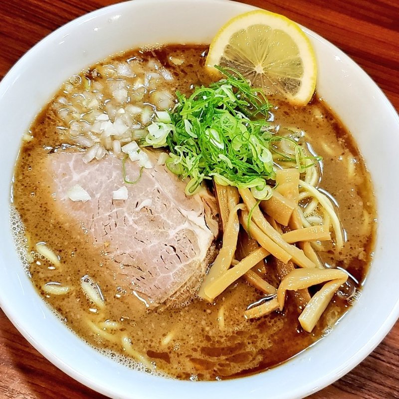 秋刀魚節とんこつらーめん(麺の房 味わい亭 （めんのぼう あじわいてい）)