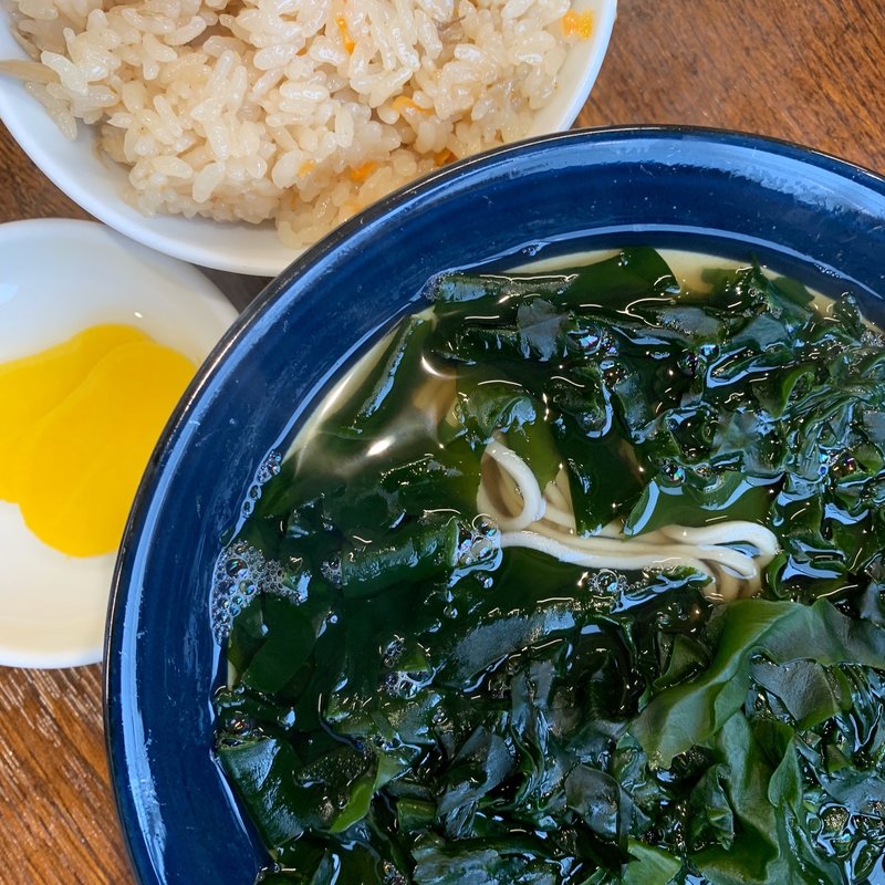 わかめうどん(牧のうどん 今宿店)