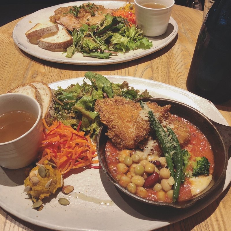 チキンパルメザンプレート(44APARTMENT ダブルフォーアパートメント 町田)