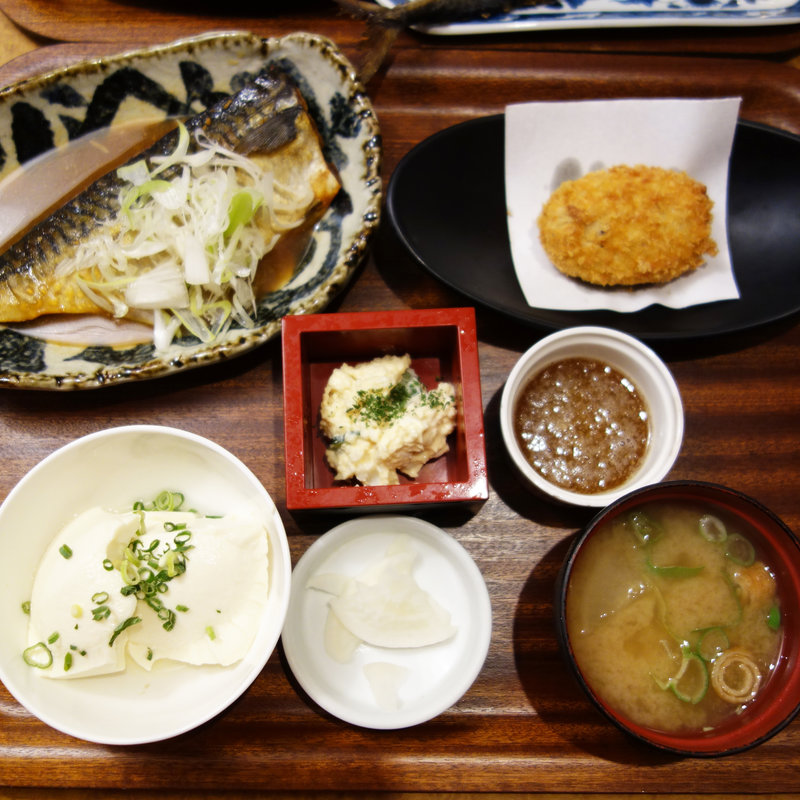 サバ味噌煮付け定食(大衆食堂スタンド げき)