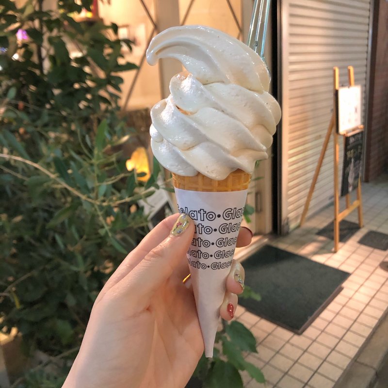 アーモンドジェラートソフト(ジェラテリアアクオリーナ （GELATERIA ACQUOLINA）)