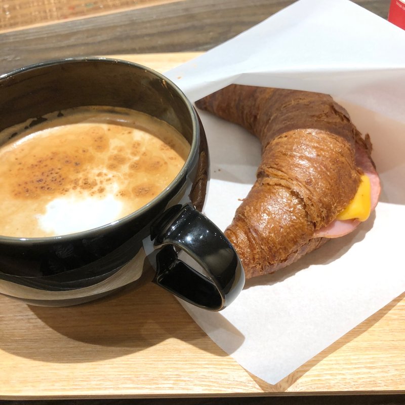 ヴォルティーノクロワッサン  ラテ(シアトルズベストコーヒー)