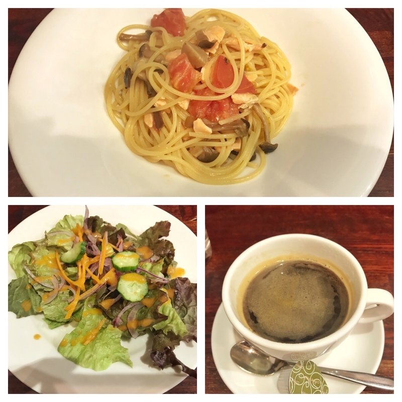 きのことサーモンのペペロンチーノ(ラ・ゴレーナ)