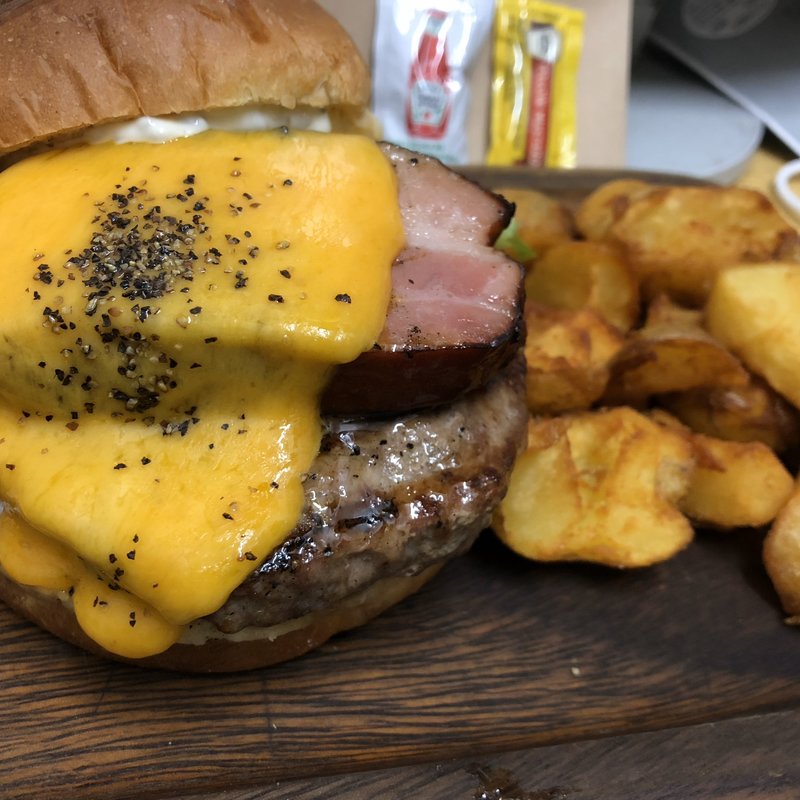 ペッパーチェダーメルトバーガー(ヴィレッジヴァンガードダイナー吉祥寺店)