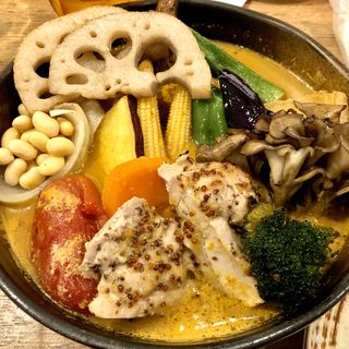 大山鶏のハニーマスタードチキンと野菜のカレー(Rojiura Curry Samurai)