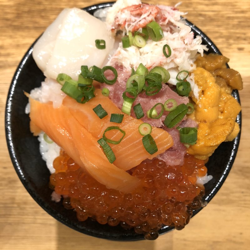 海鮮丼(築地虎杖マーケット 食堂部 )