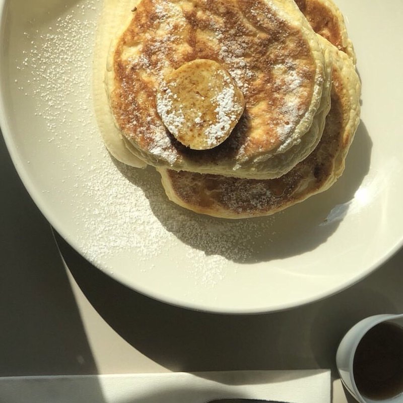 リコッタパンケーキ/フレッシュバナナ、ハニーコームバター(bills 七里ヶ浜)