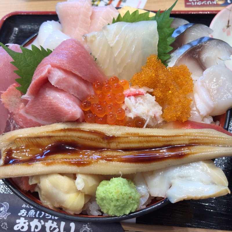 特選女川丼(お魚いちば おかせい)